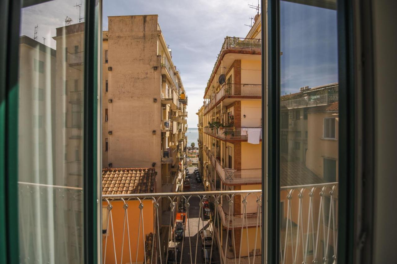 Arco Dei Pinto Bed & Breakfast Salerno Exterior foto